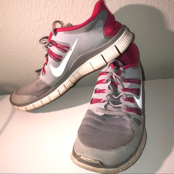 𝐏𝐈𝐍𝐊 & 𝐆𝐑𝐄𝐘 𝐍𝐈𝐊𝐄 𝐅𝐑𝐄𝐄 𝐑𝐔𝐍𝐒 - Picture 4 of 5